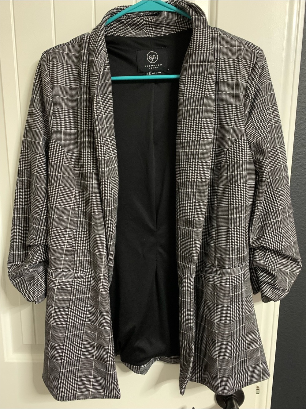 Boom Boom  Jeans Gray & Black Plaid Open-Front Blazer